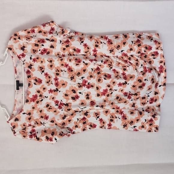 🍉 Talbot's White Peach Floral Tencel Cap Sleeve Ruched Front Tee Size Medium - Picture 1 of 5